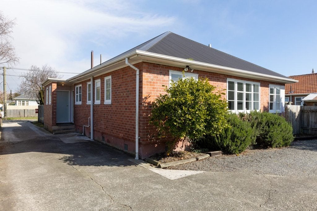 Rental property at 5 Hobson Street, Woolston, Christchurch City, photo 2 of 10