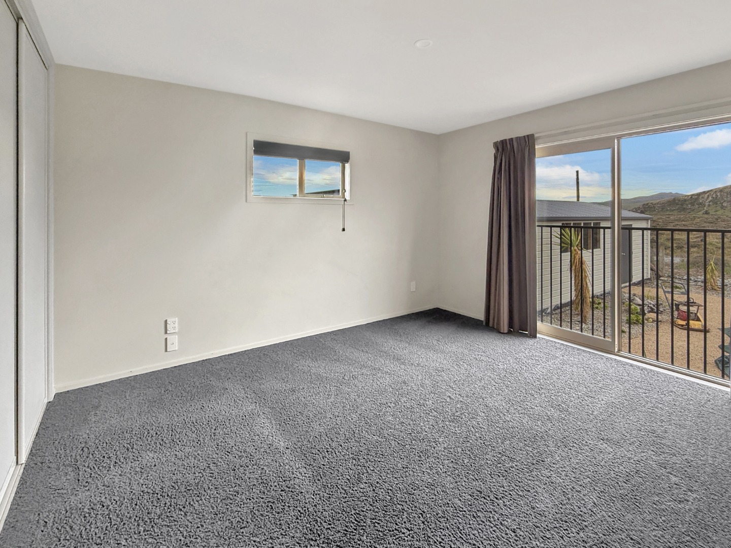 Rental property at 50 Hillview Road, Birdlings Flat, Banks Peninsula, photo 6 of 13