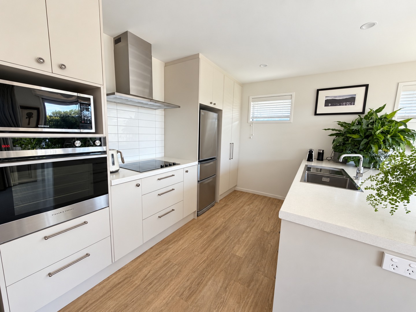 Rental property at 46 John Holmes Rd, Halswell, Christchurch, photo 6 of 12