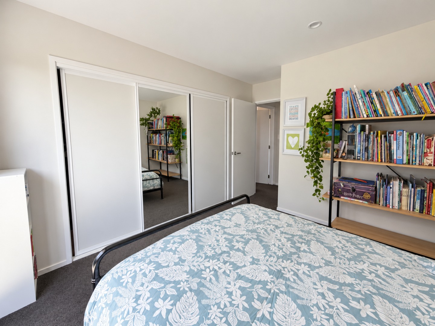 Rental property at 46 John Holmes Rd, Halswell, Christchurch, photo 9 of 12