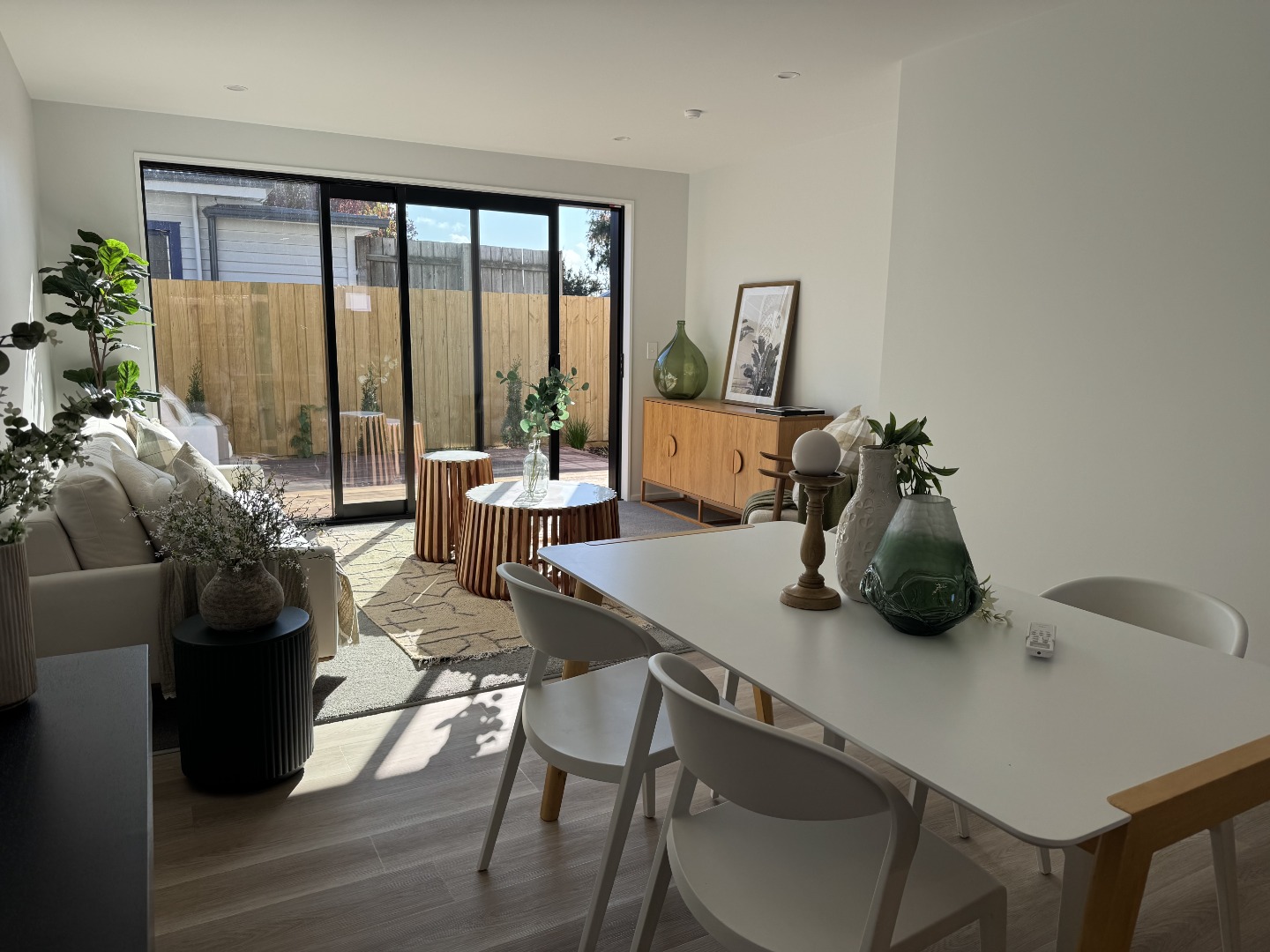 Rental property at 2/228 Cranford Street, St. Albans, Christchurch City, photo 3 of 8