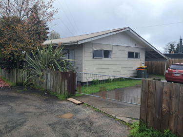 a/121 Clayton Road