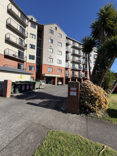 5C/17 Crown Lynn Place