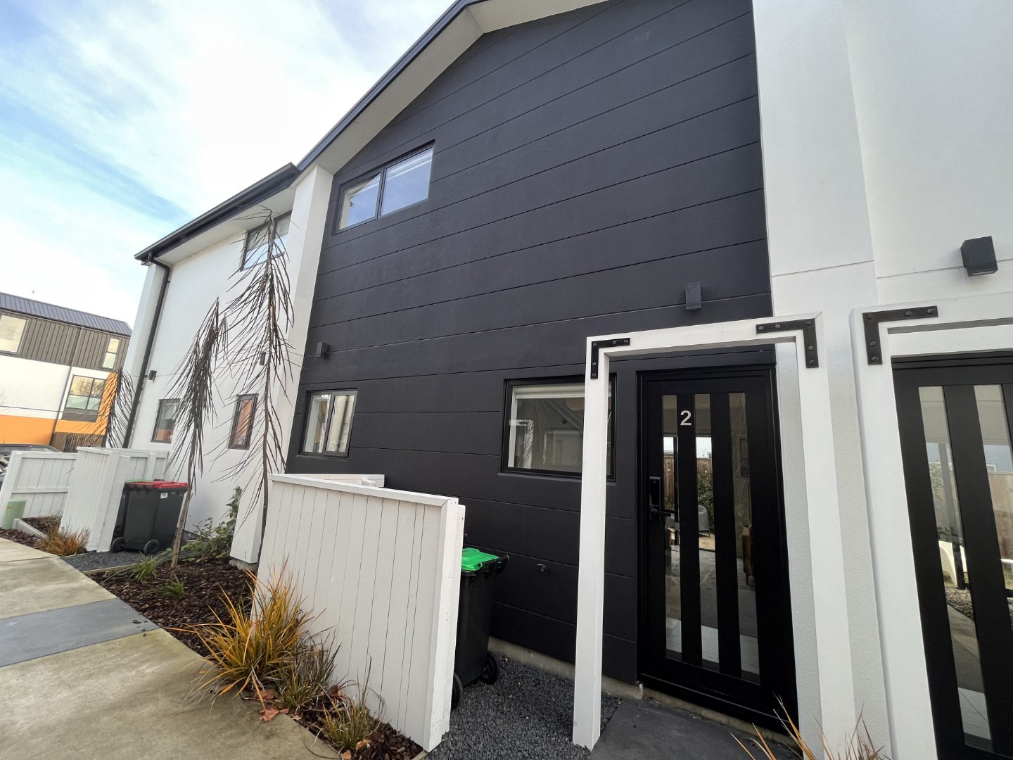 2/221  Armagh Street