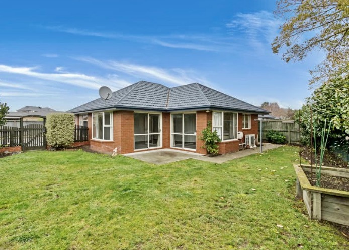 4/15  Sylvan Street
