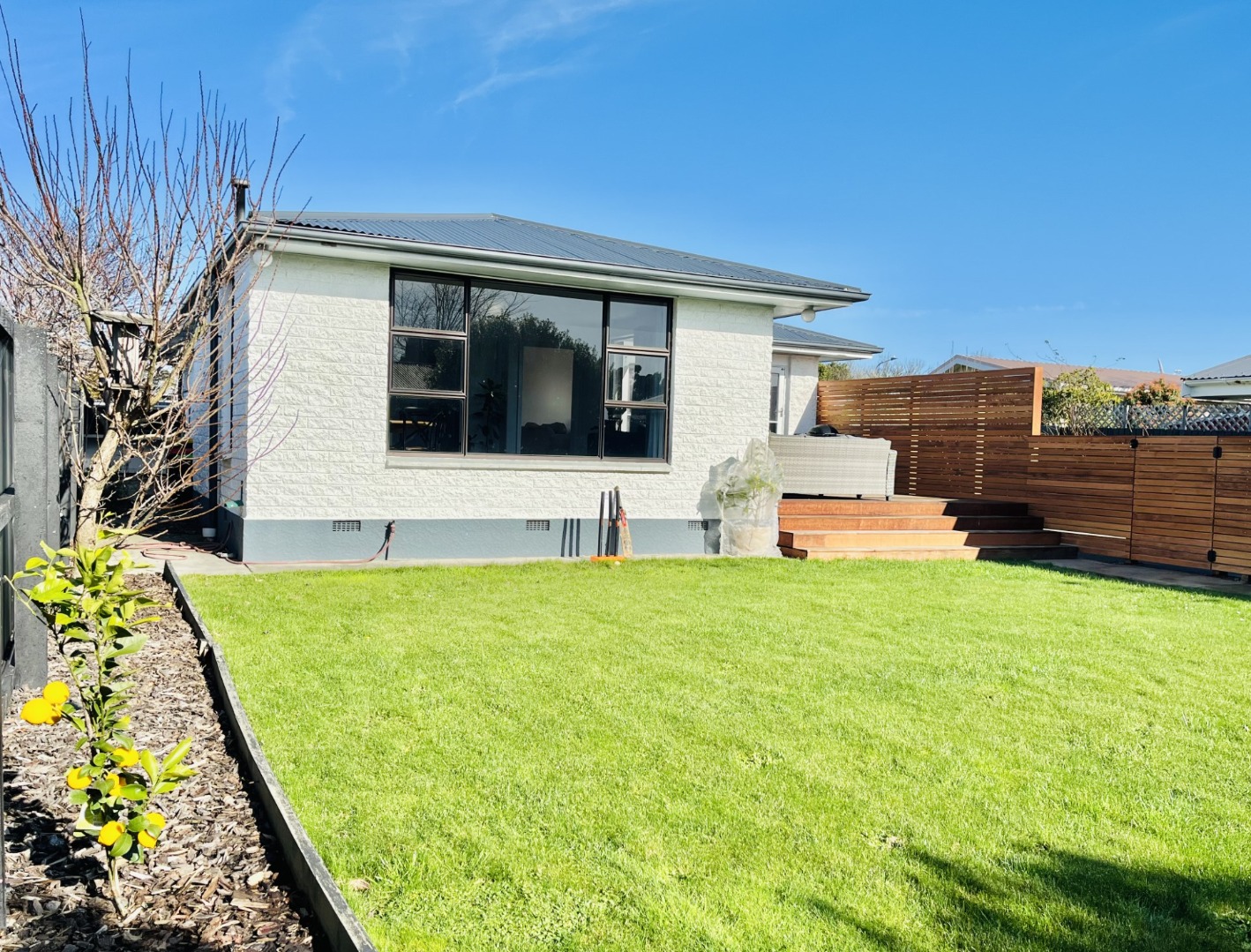 35 Toorak Ave