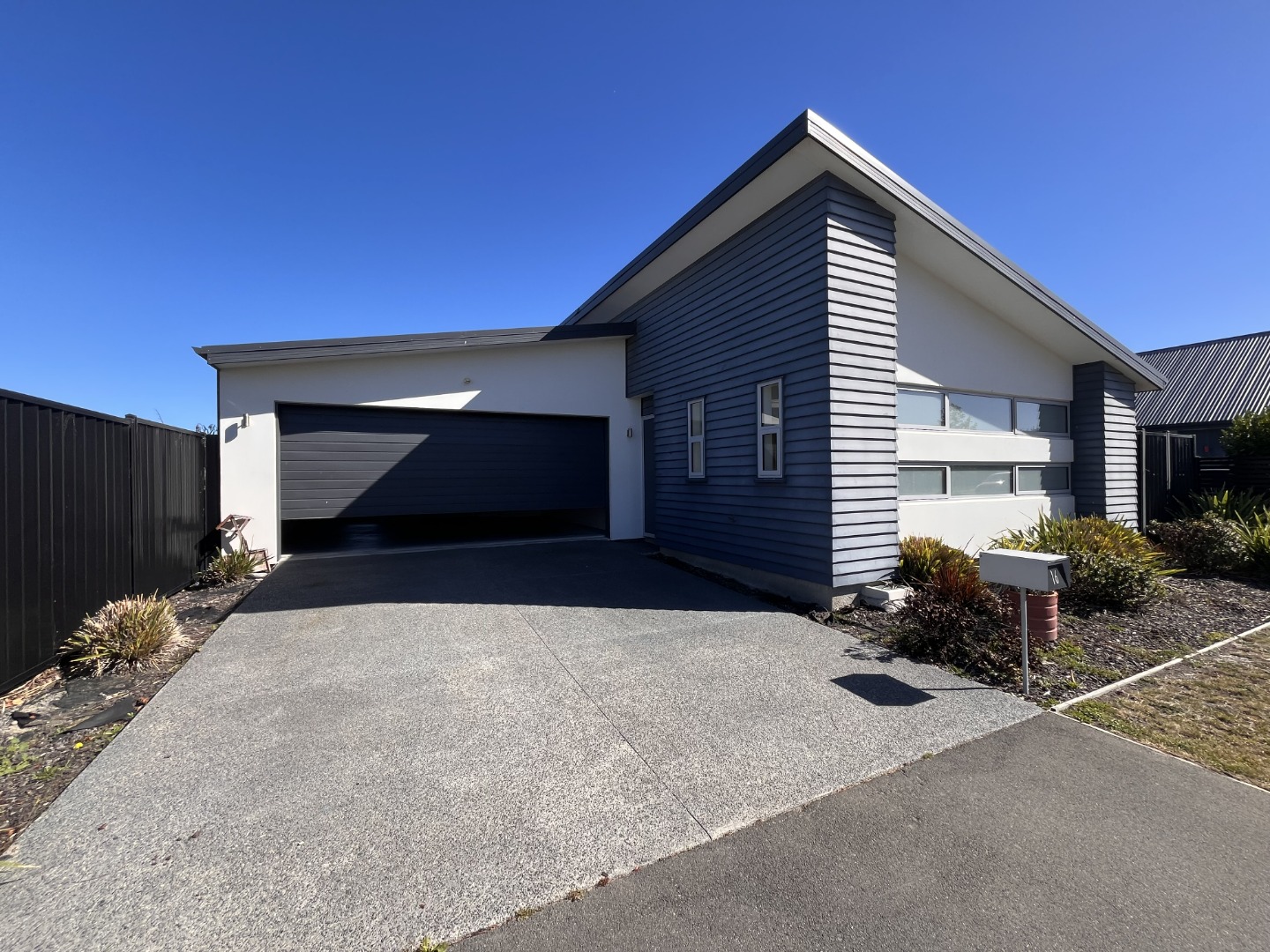 16  Toa Street