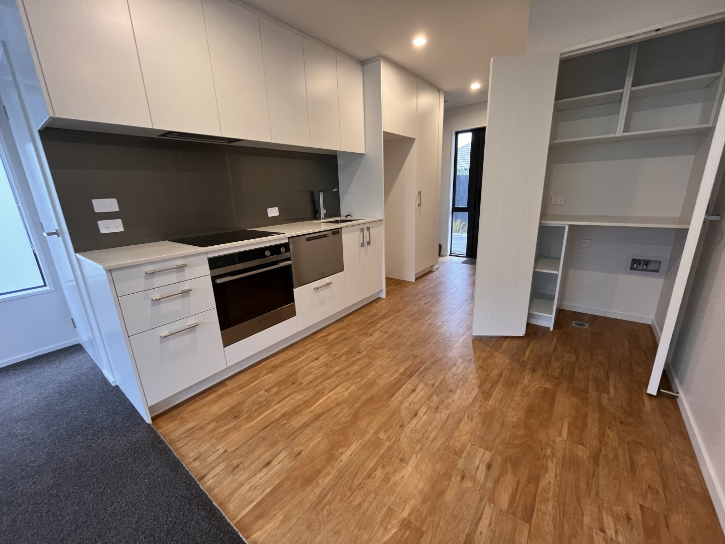 2/98 Proctor Street