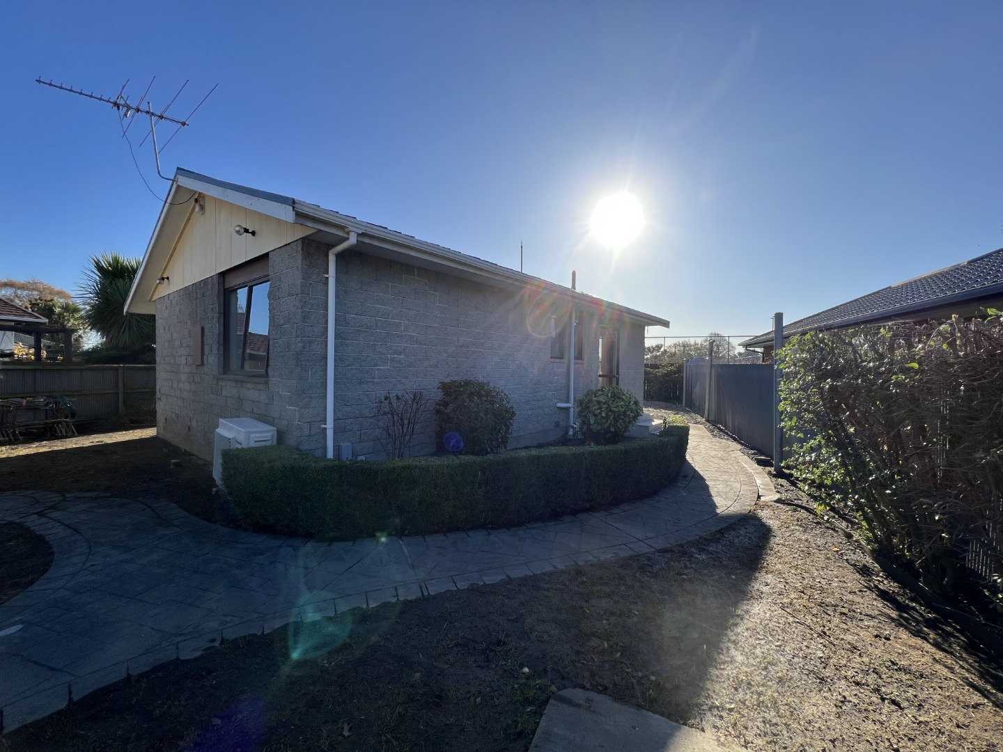 35a Dominion Ave