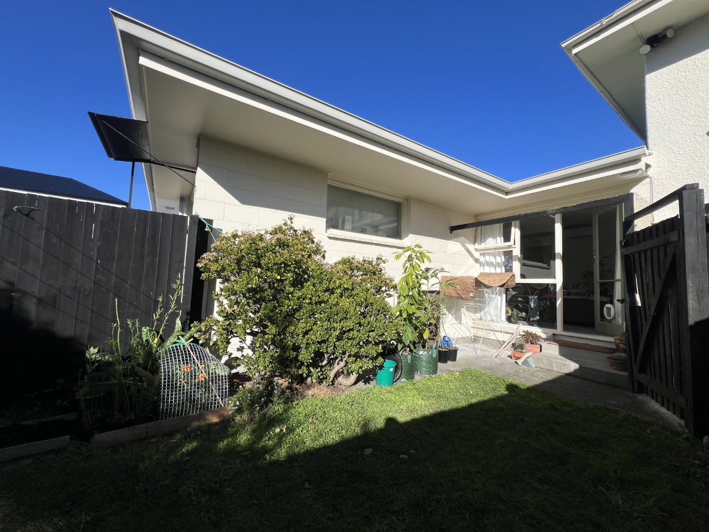 7 Inglis Street
