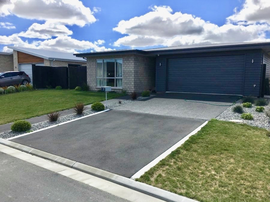 5  Longcot Drive