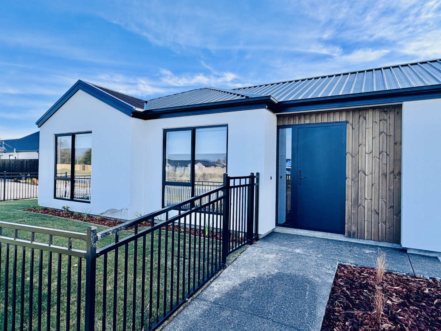 24 Ruataniwha Avenue