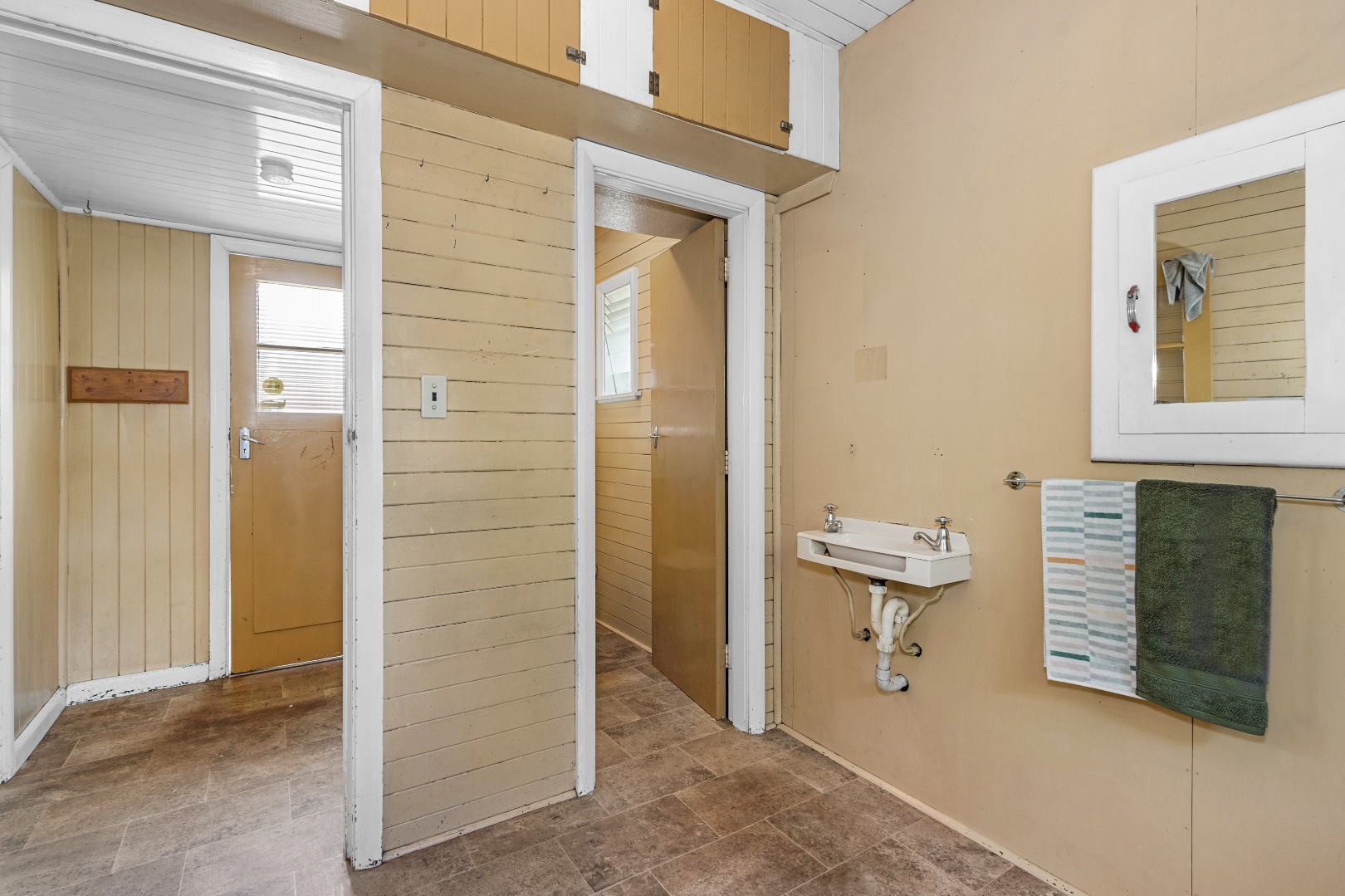 035_Open2view_ID599637-109_Hoon_Hay_Road