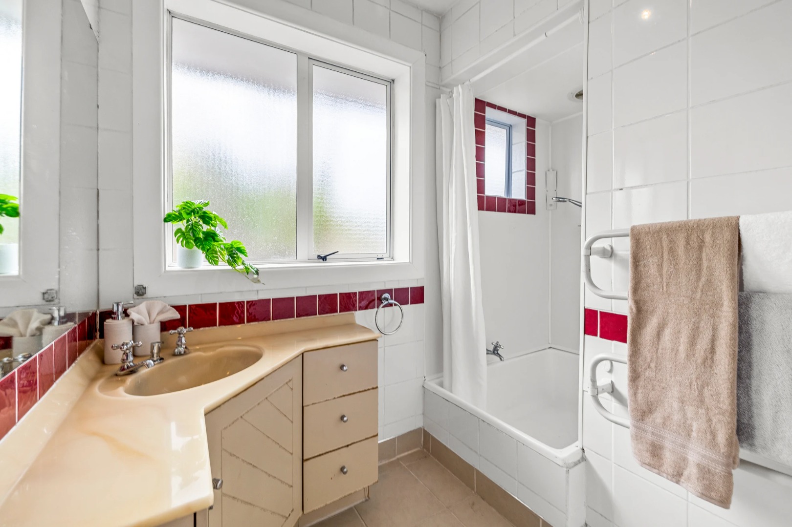 fd74-H3414393-176507743__1764023142-30628-111