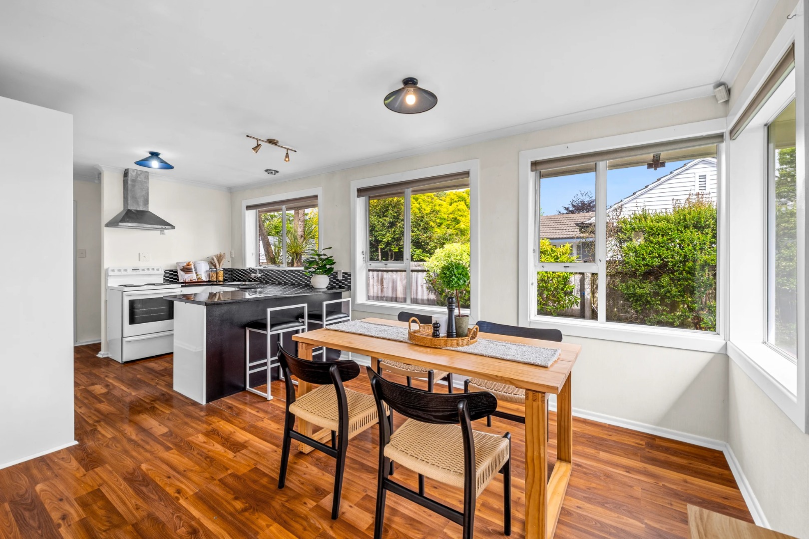 2b45-H3414393-176507748__1764023147-17240-141