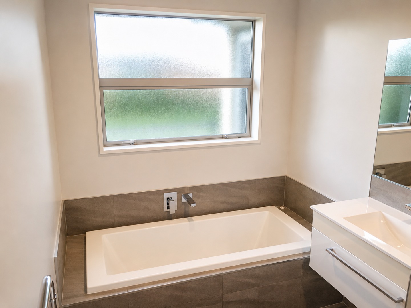 NEWM75 Bathroom