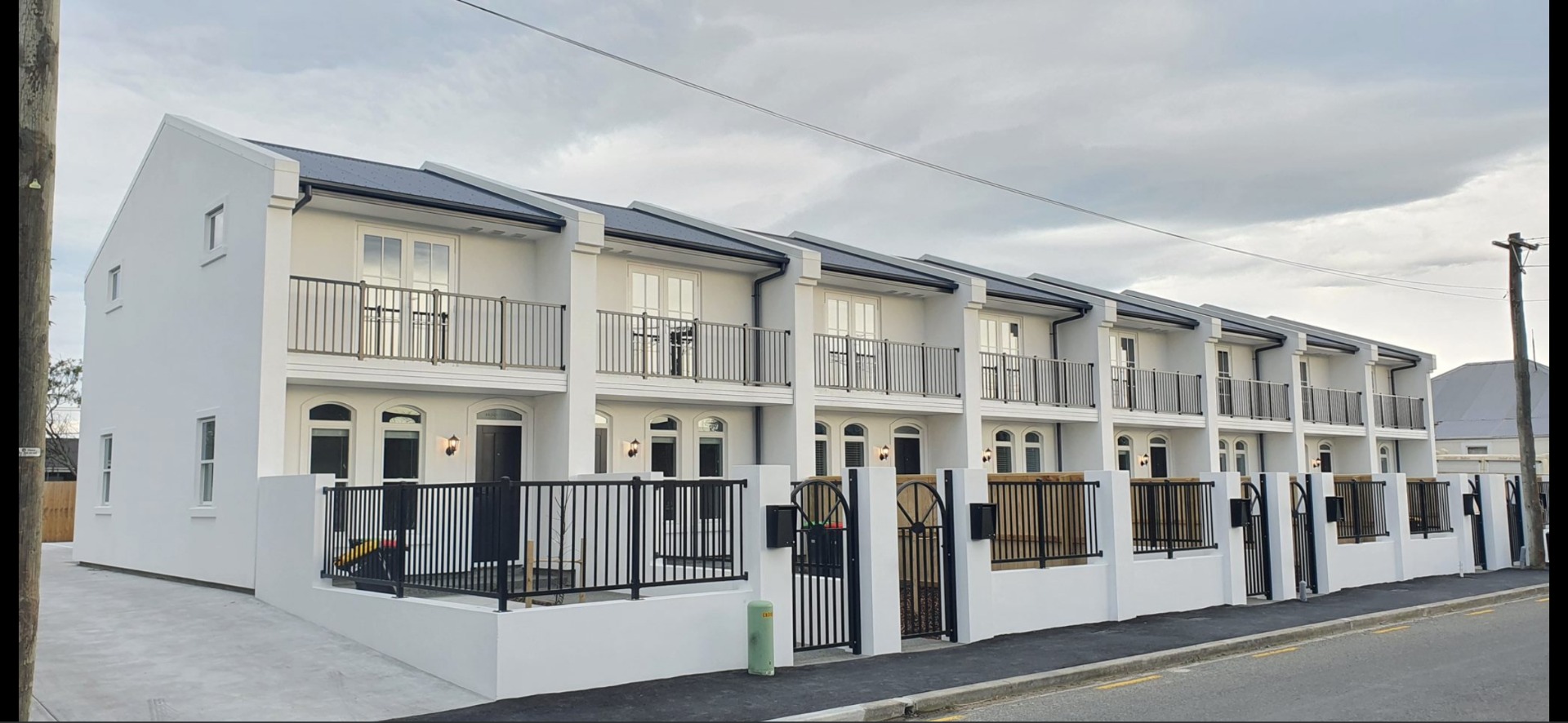 4/12  Burke Street