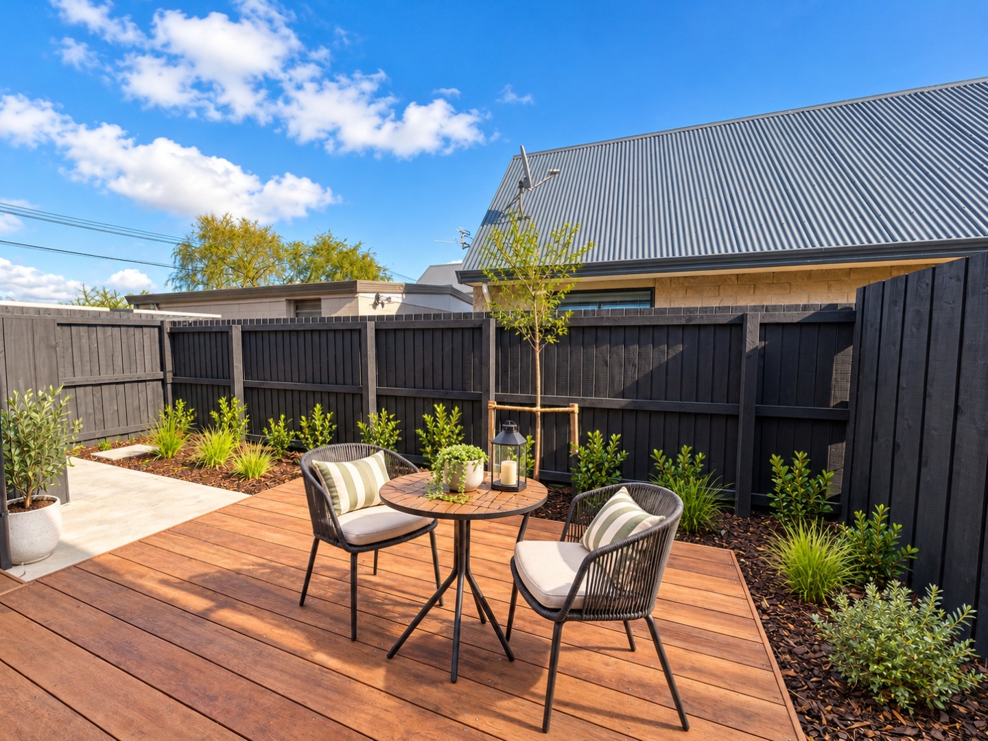 Sunny Courtyard Bistro Retreat