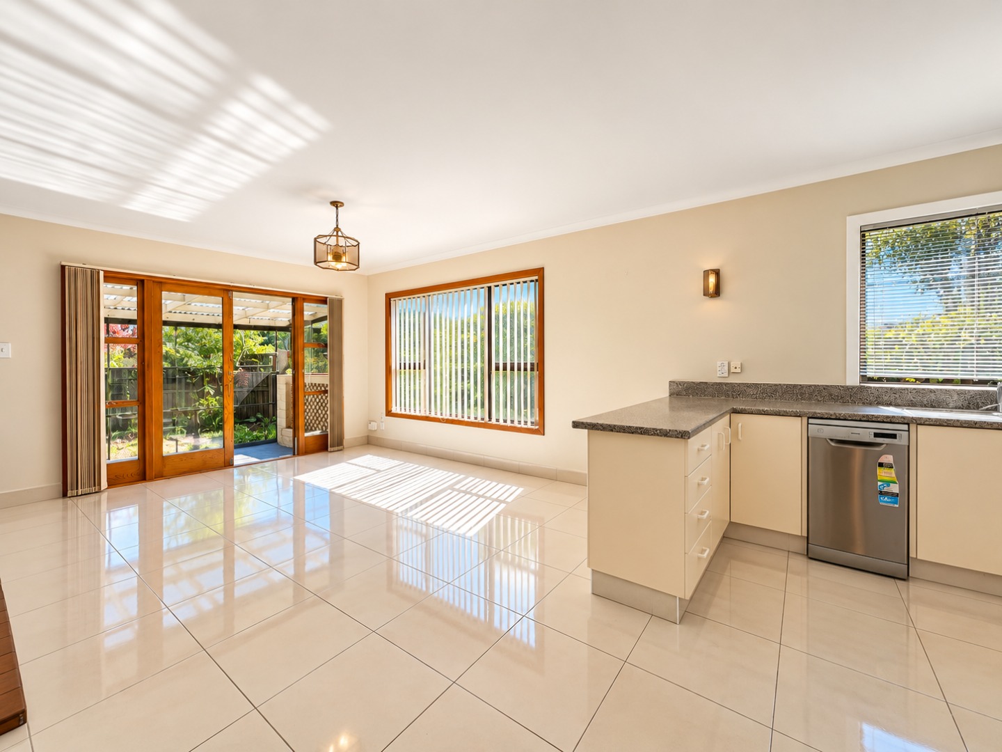 Sunlit Modern Open-Plan Interior