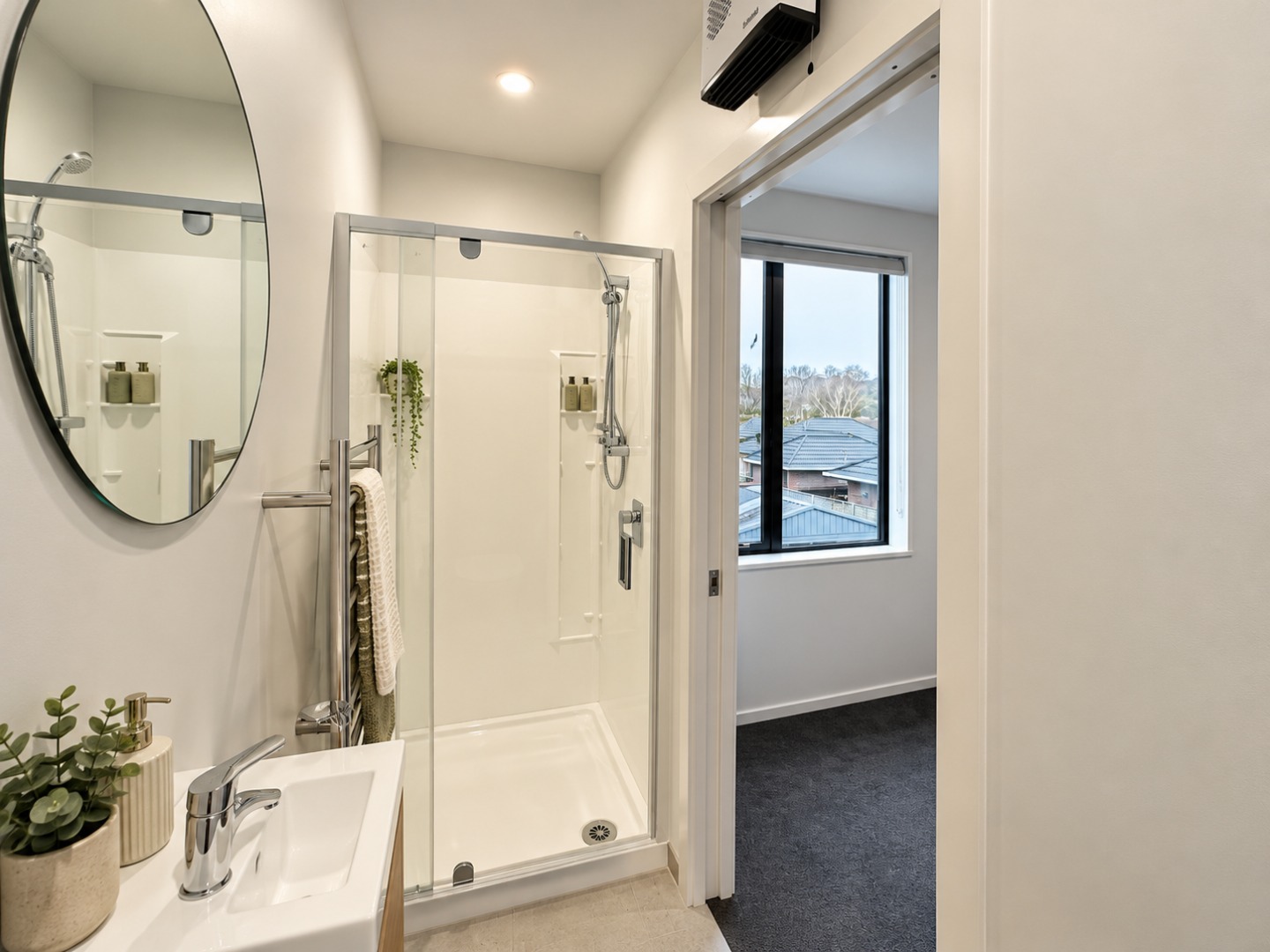 Modern Minimalist Bathroom Retreat