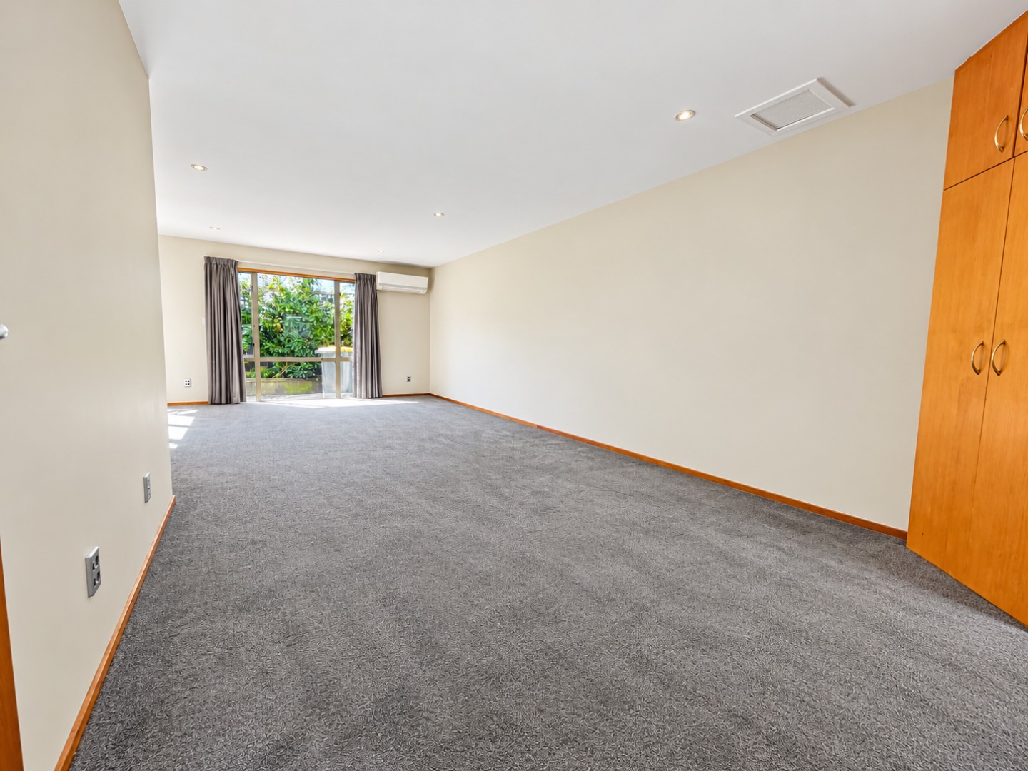 Bright Empty Living Room with Garden View